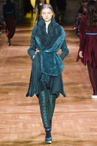 Look 33